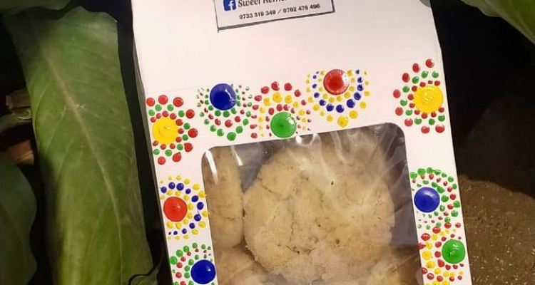 Assortment of cookies in a home decorated box 🍪available on order call 0792478496 to place orders #happinessishomemade #homemadecookies #giftcookies #dotwork